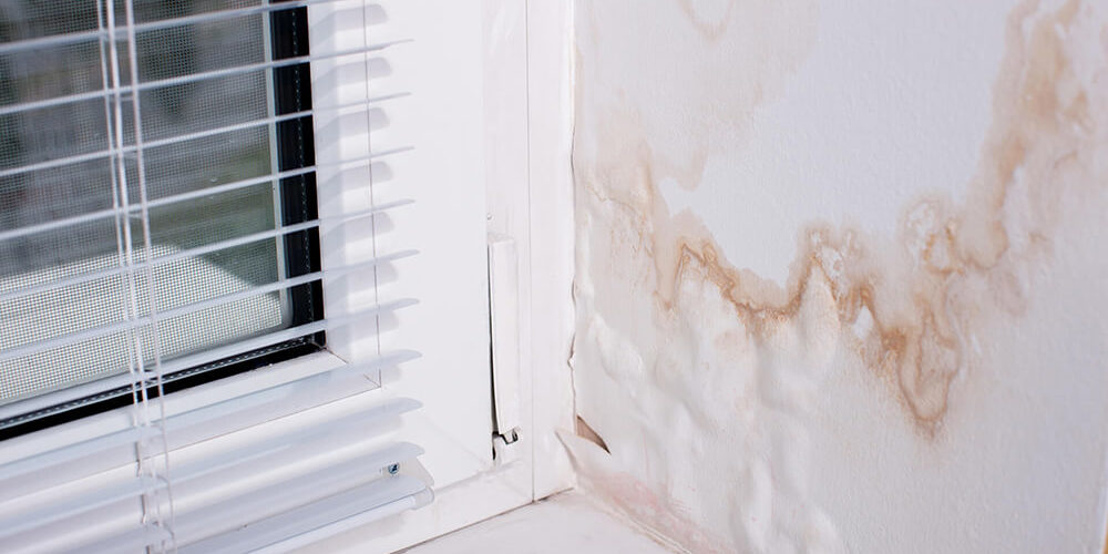 Scopri come risolvere il problema delle infiltrazioni d’acqua sul tuo balcone Scopri come risolvere il problema delle infiltrazioni d'acqua sul tuo balcone